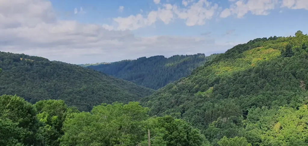 Vue du paysage sur le chemin de Saint-Jacques