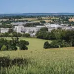 La friche industrielle de Laudun-l’Ardoise dans le Gard rhodanien fait partie des premiers « sites clés en main France 2030 ».