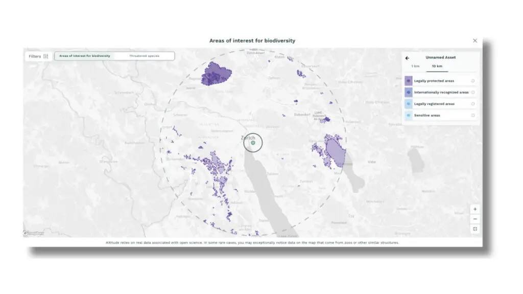 Altitude affiche les zones naturelles protégées situées autour des sites / entreprises analysées.