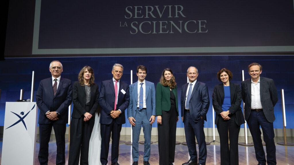 Lancement de la campagne de levée de fonds de la Fondation de l'école polytechnique : De gauche à droite : Thierry Coulhon, Marie Caillat, Alexandre de Juniac (X81), Loïc Rocard (X91), Laura Chaubard (X99), Frédéric Oudéa (X81), Christel Heydemann (X94) et Jean-Paul Cottet (X74).