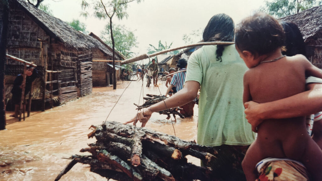 La vie au camp de réfugiés de Site II (1990).