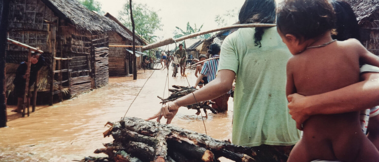 La vie au camp de réfugiés de Site II (1990).