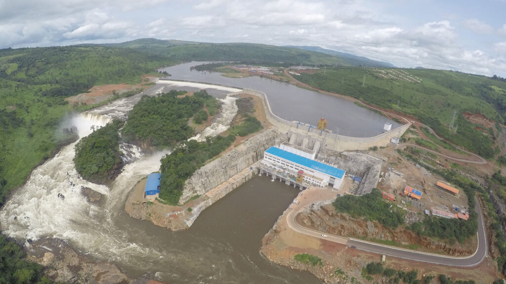 Barrage hydroélectrique de Kaleta en Guinée, en cours de construction. © Tractebel