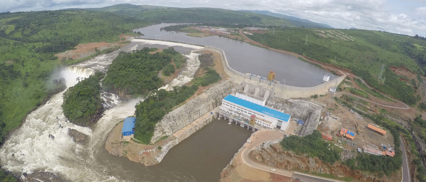 Barrage hydroélectrique de Kaleta en Guinée, en cours de construction. © Tractebel