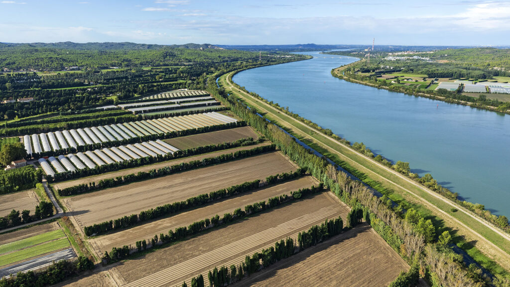 Terrains agricoles à proximité du Rhône.