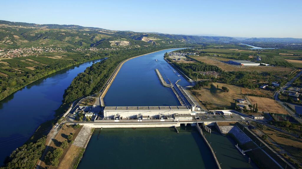 Le Rhône canalisé.